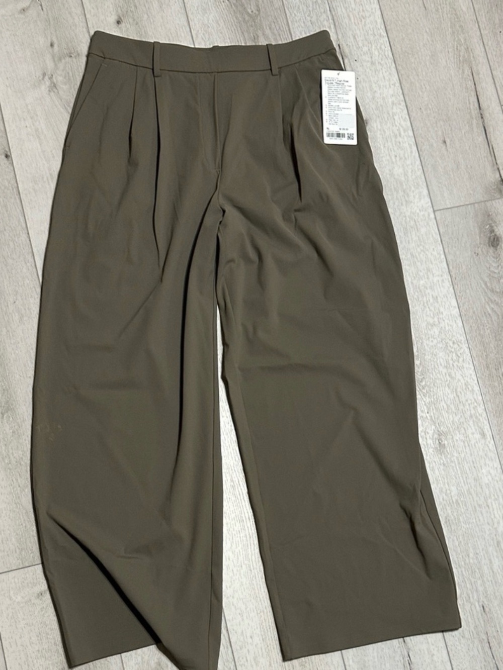 lululemon athletica Wide Leg Pants in Olive